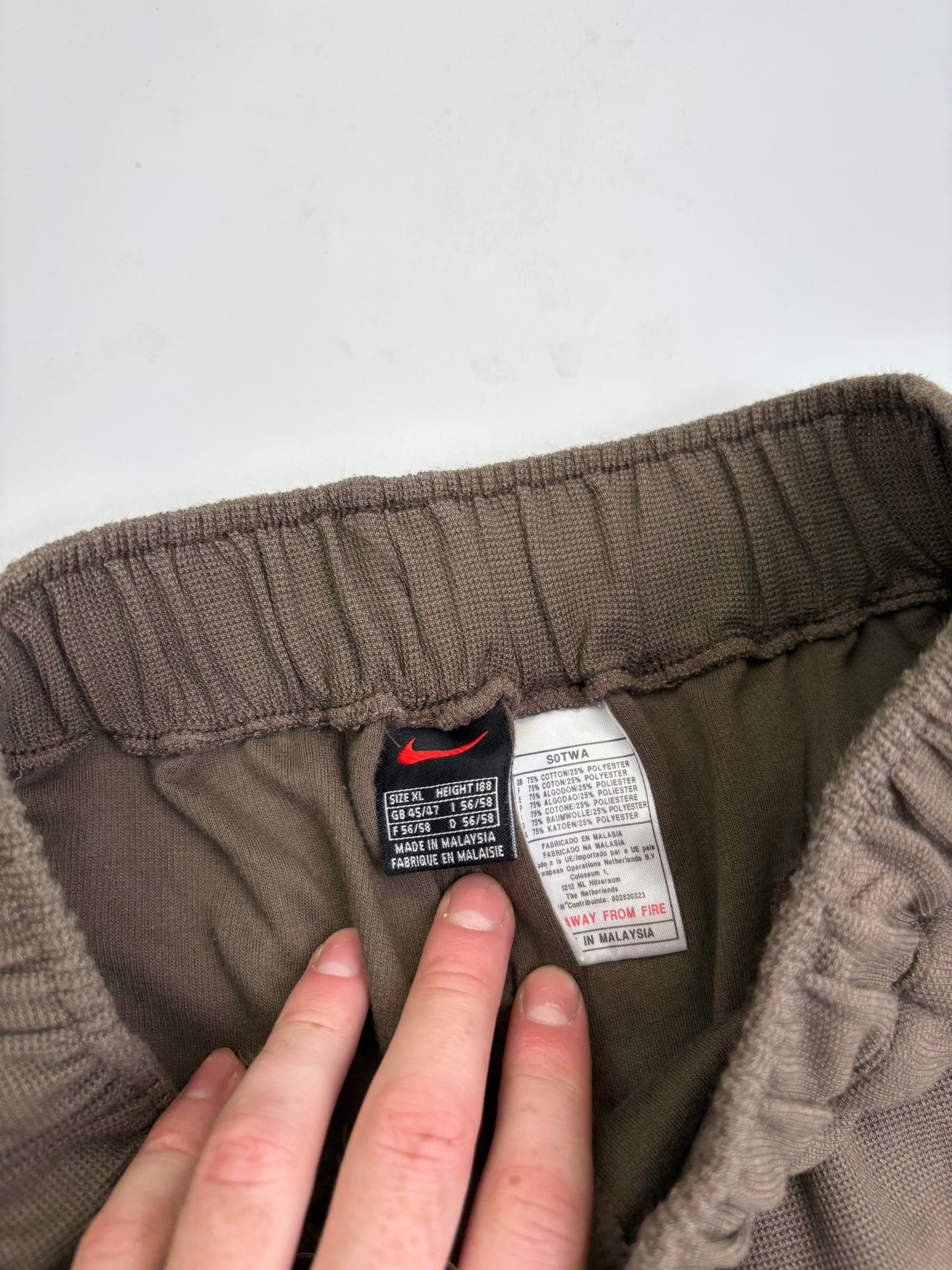 Vintage Nike Cargo Shorts (XL)