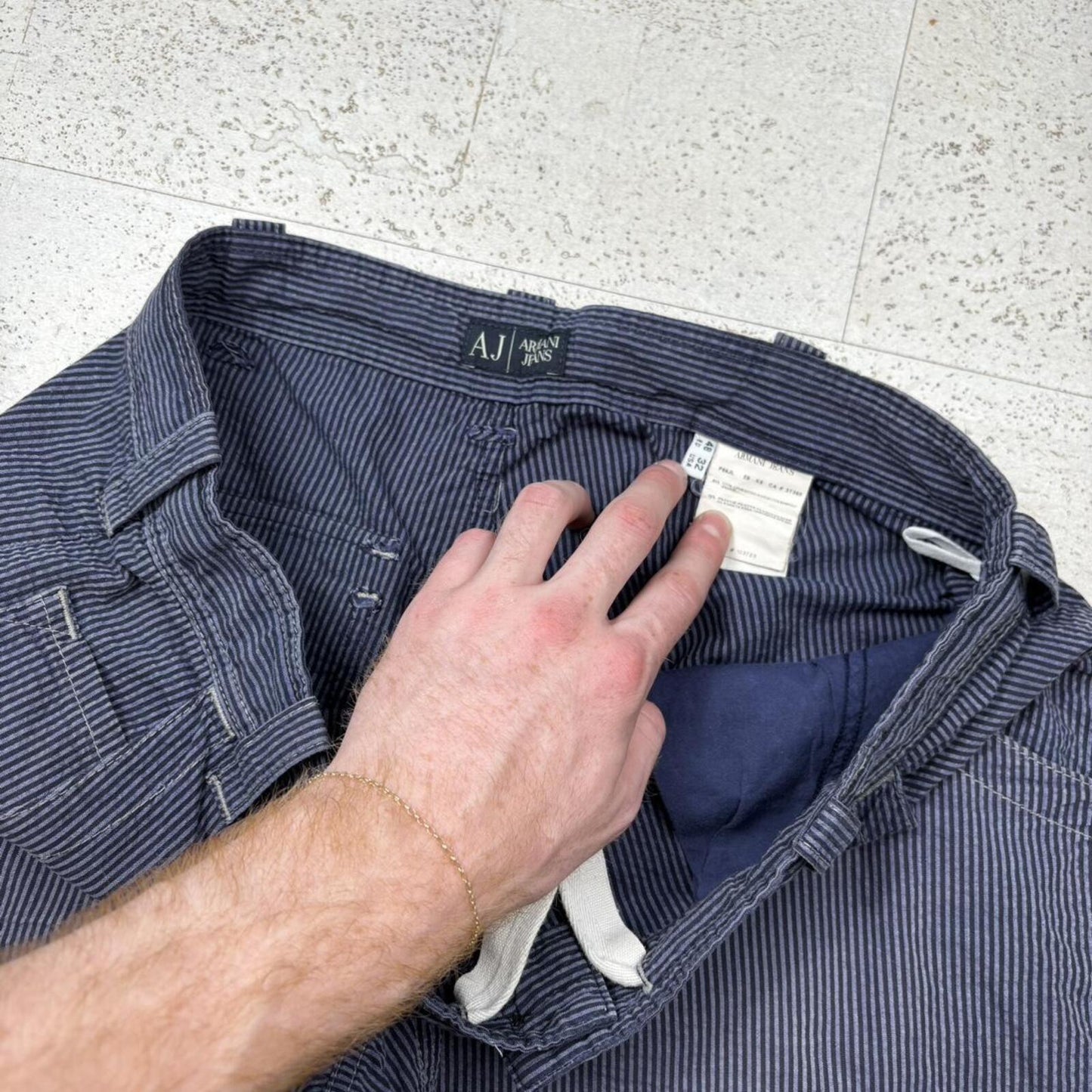 90’s Armani Jeans Cargo Shorts (32”