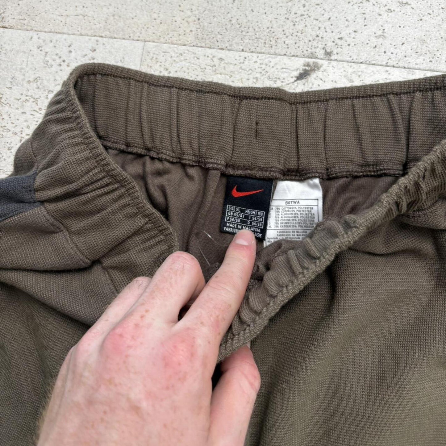 90’s Nike Cargo Shorts (XL)