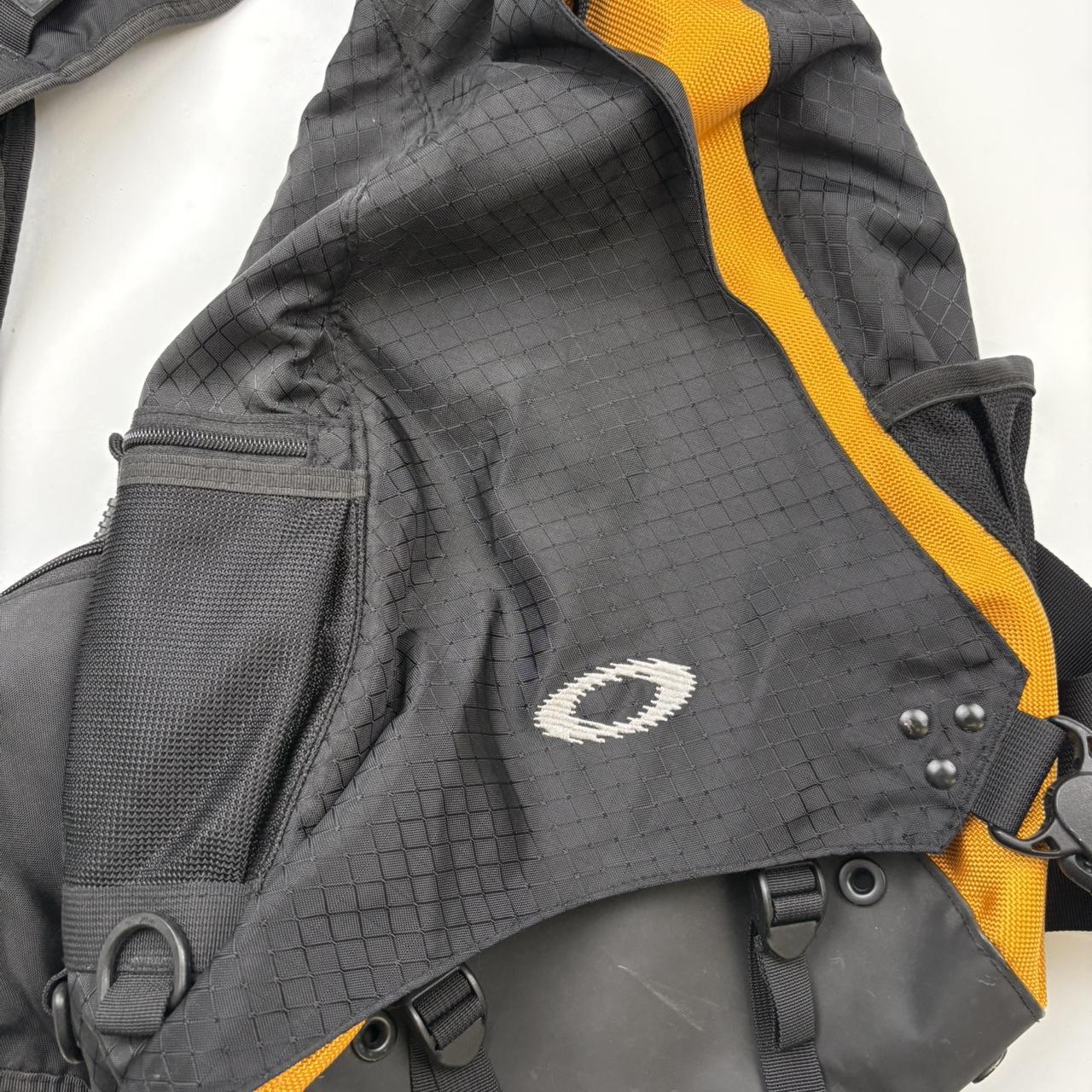 Vintage Oakley Sling Bag