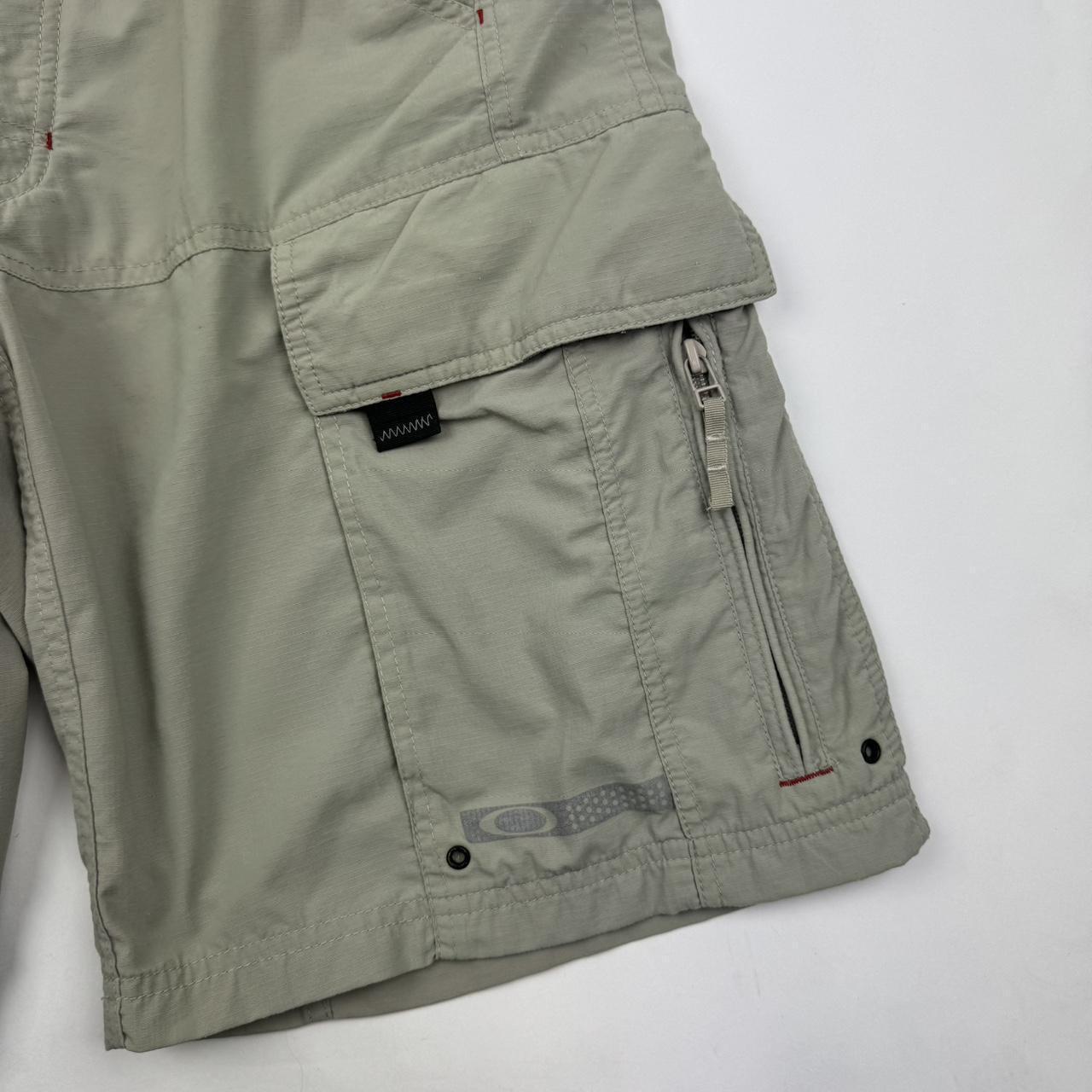 Vintage Oakley Cargo Shorts (S)