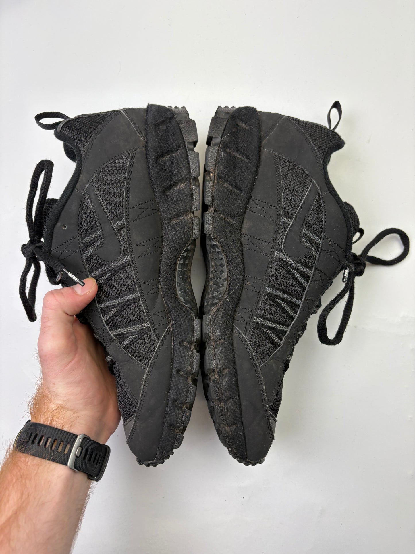 Nike x Supreme Humara (9.5)