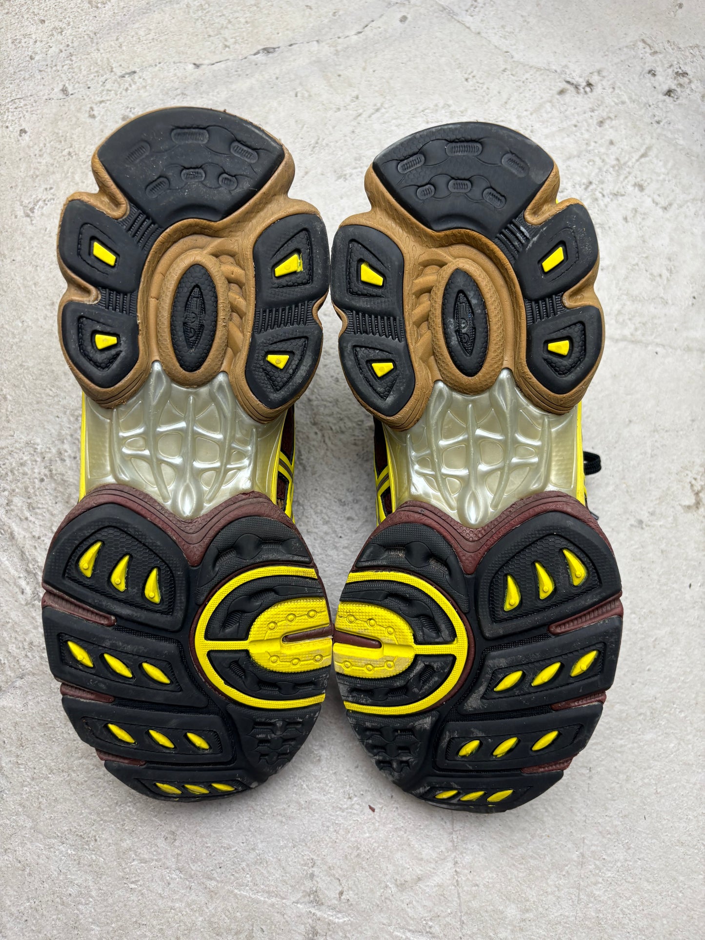 Asics Gel Nimbus 9 (UK8.5)