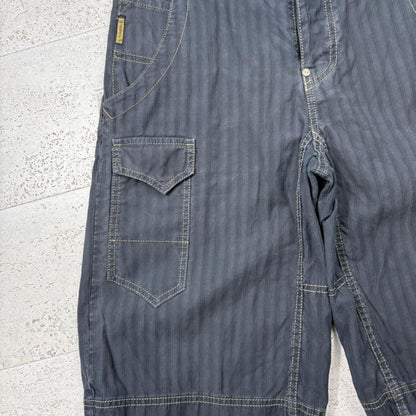 90’s Armani Jeans Cargo Shorts (28”)
