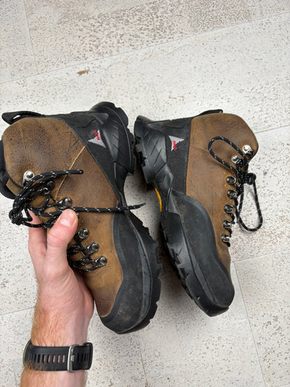 Roa Andreas Boot (UK6)