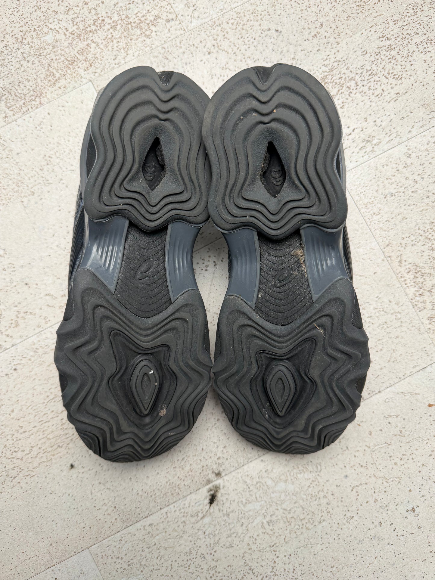 Asics Kiko Gel Styrax (7.5)