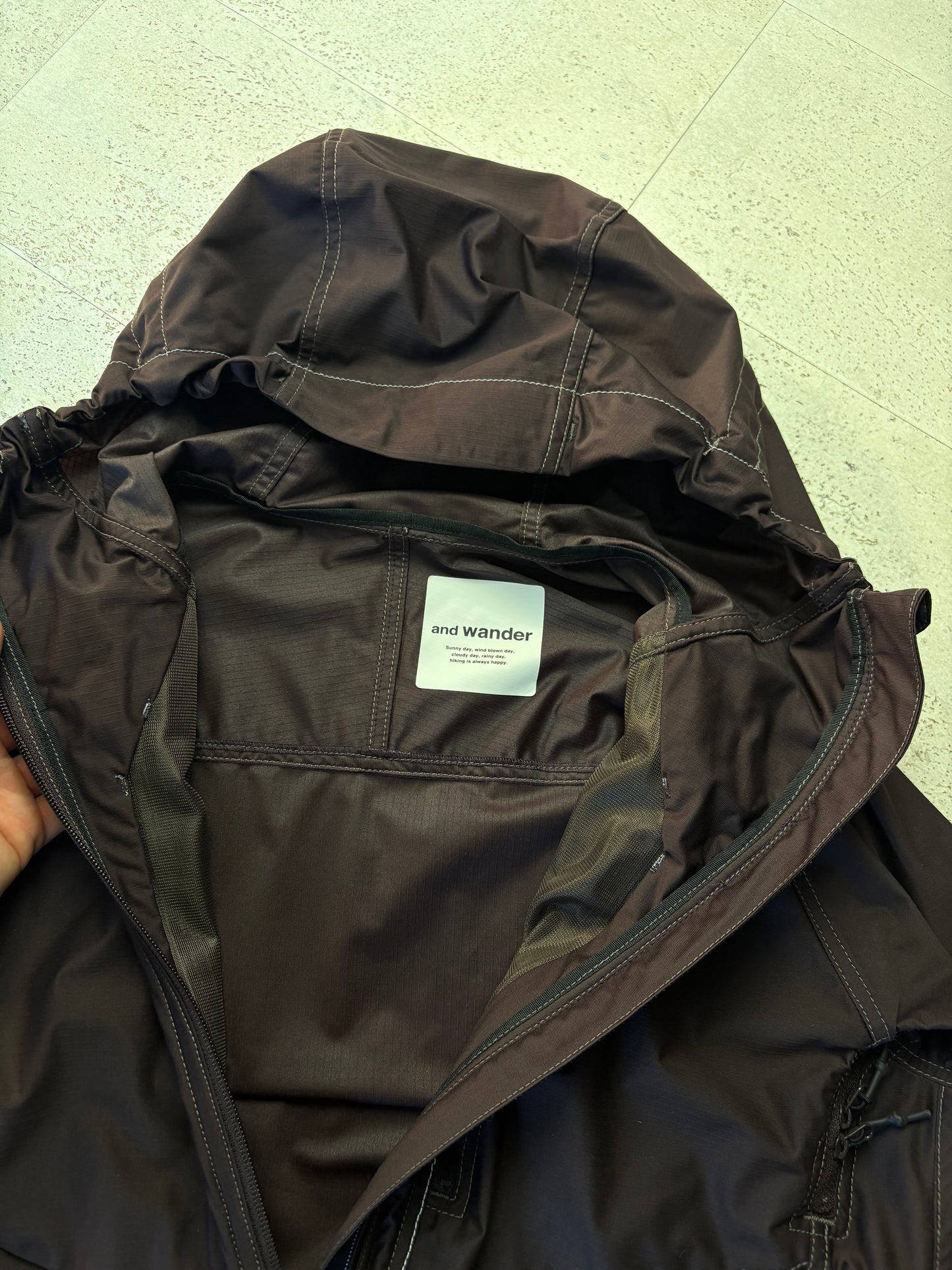 And Wander Shell Jacket (M)