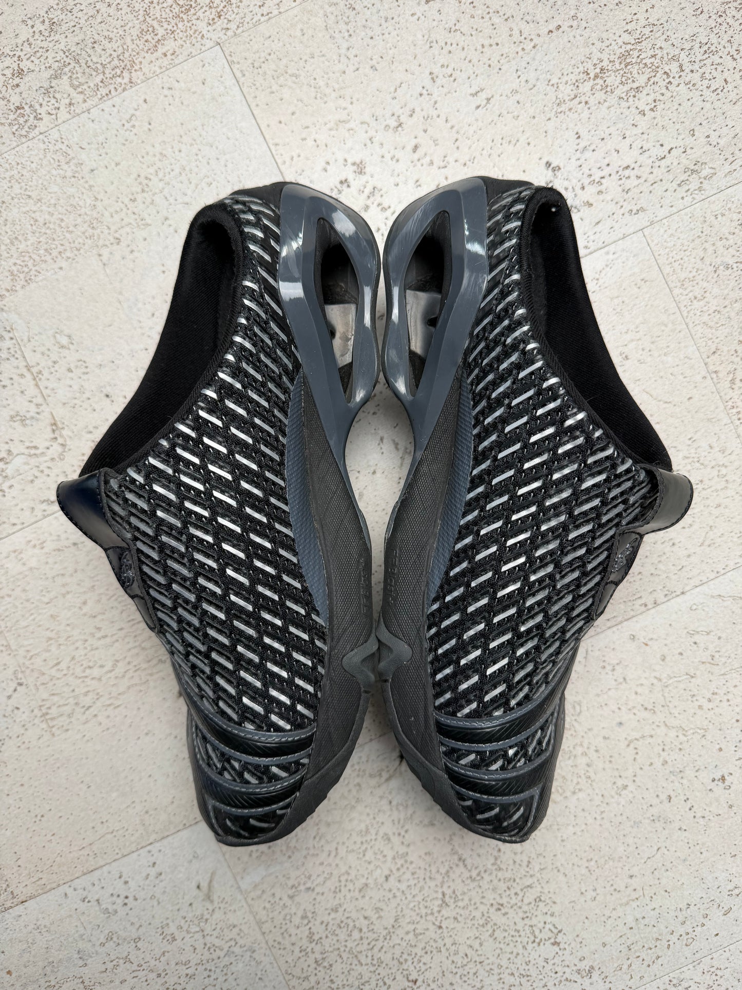 Asics Kiko Gel Styrax (7.5)