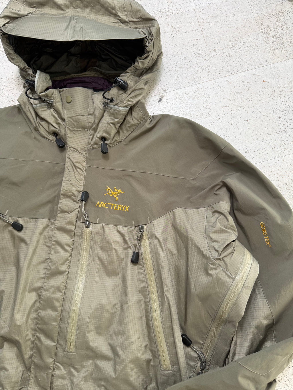 Arc’teryx Theta AR (L)