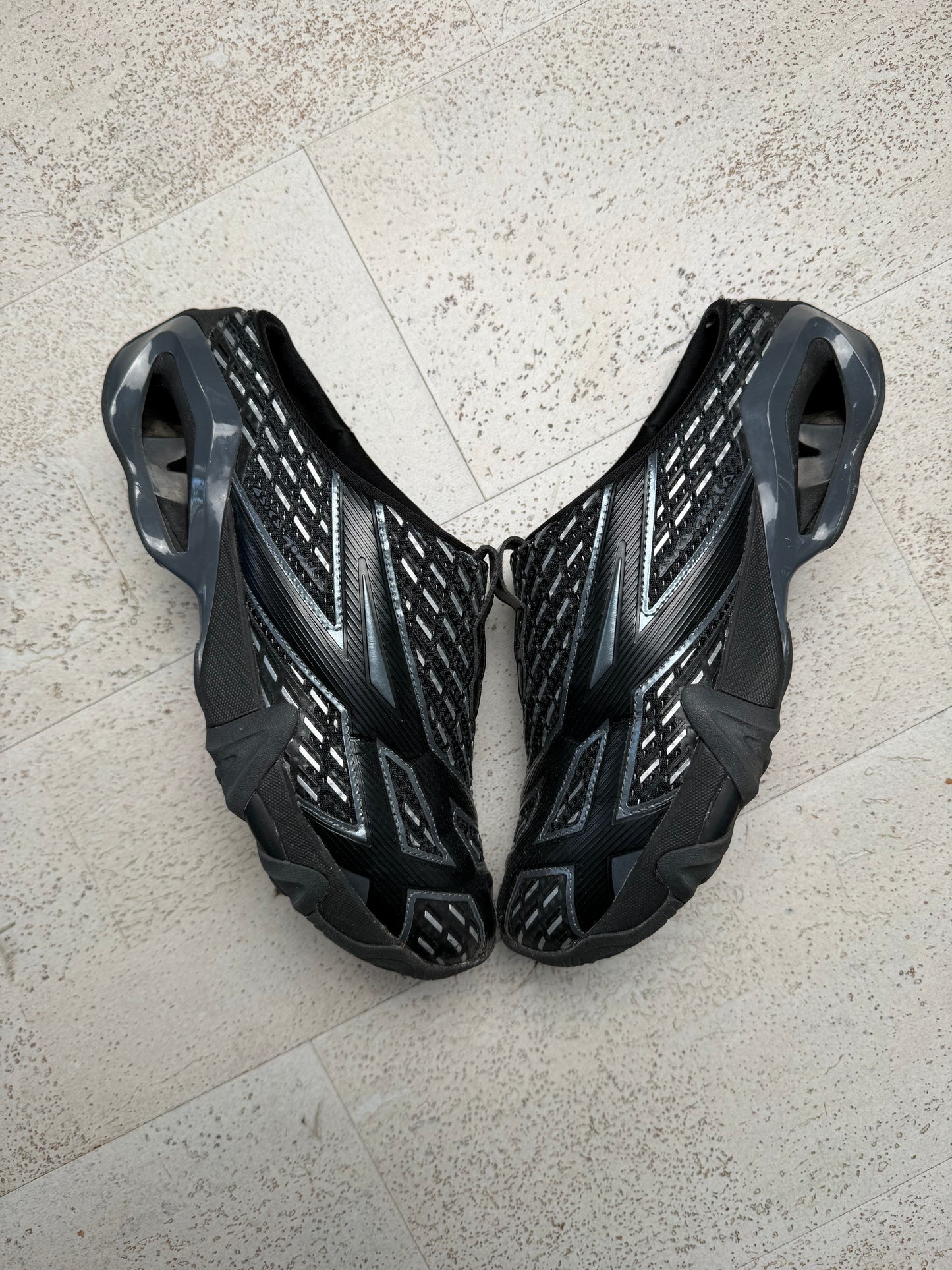 Asics Kiko Gel Styrax (7.5)