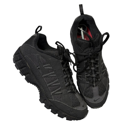 Nike x Supreme Humara (9.5)