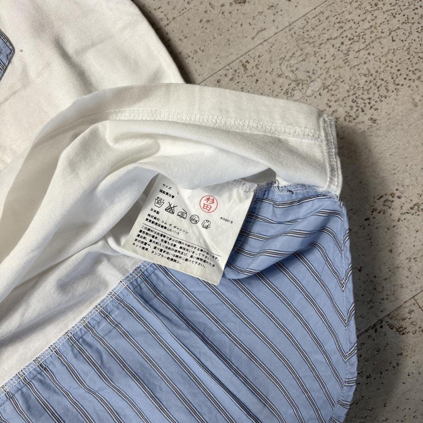Comme Des Garçons T-Shirt (L)