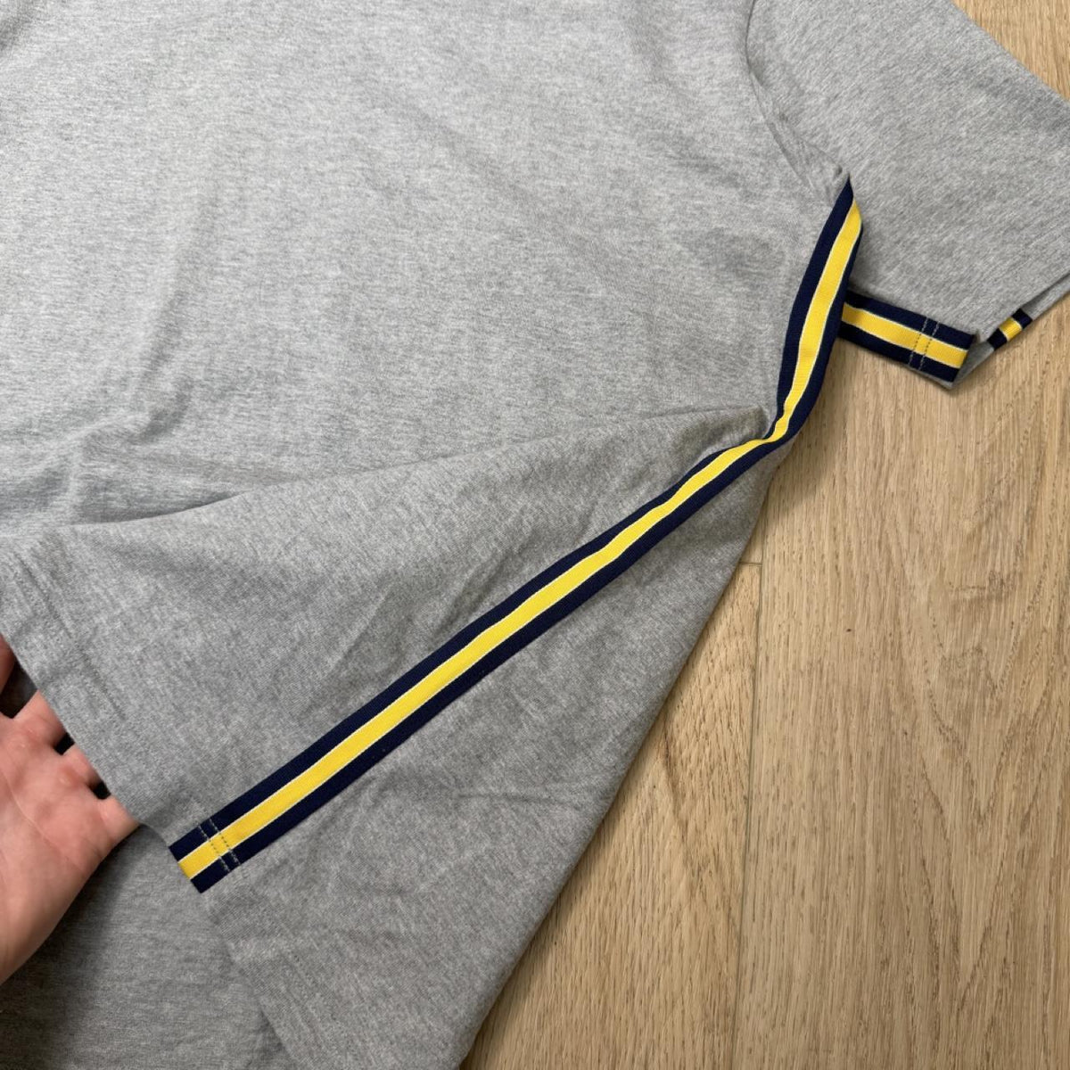 Comme Des Garçons T-Shirt (L)